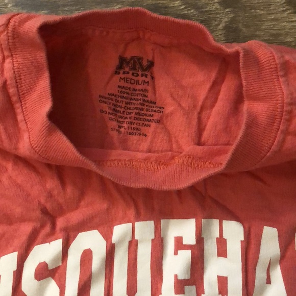 Pink tee - Picture 2 of 2